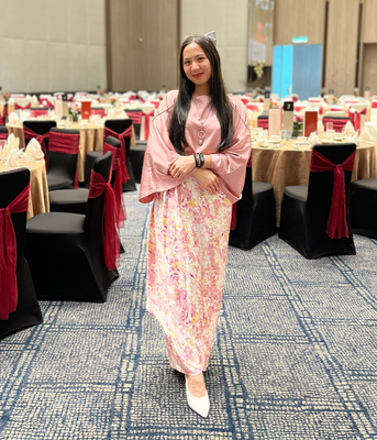 corina6.png Corina in a traditional Malay clothing